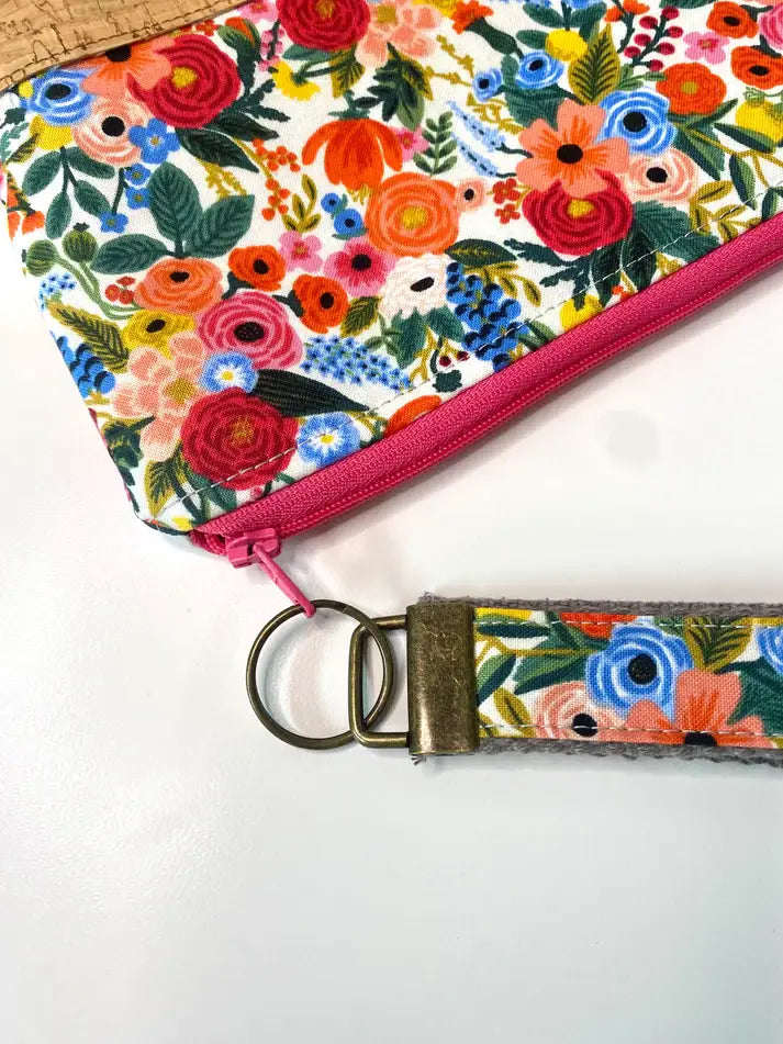 Petit Garden Wristlet
