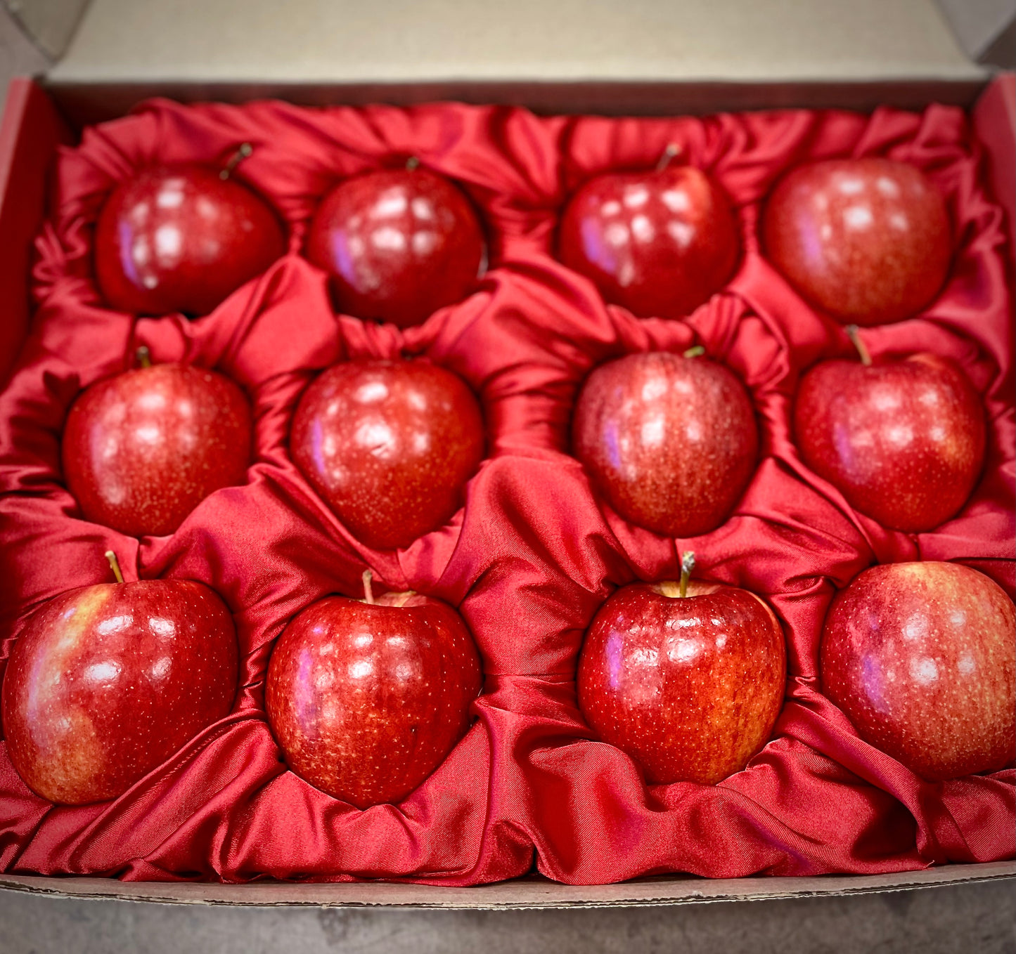 **FEATURED APPLE** - Envy Apples