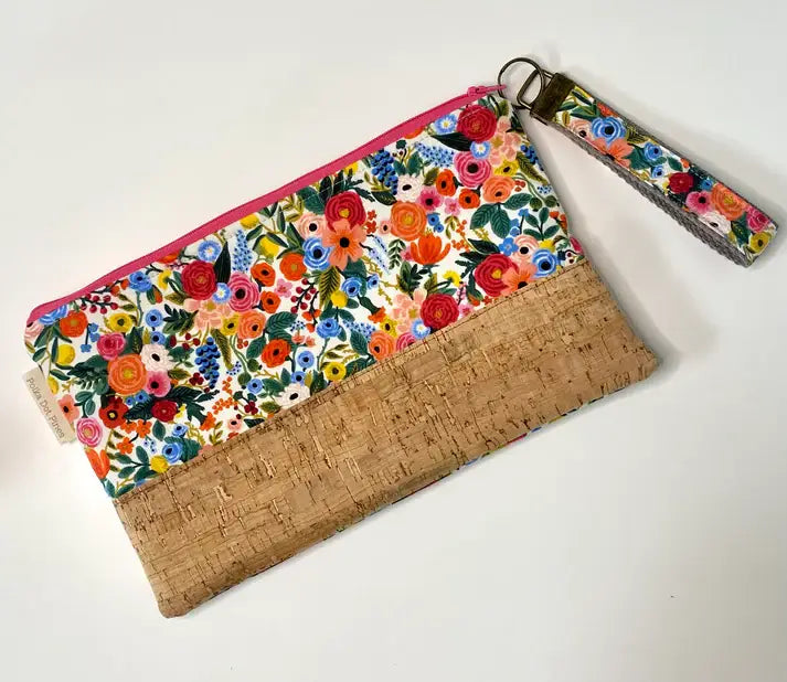 Petit Garden Wristlet