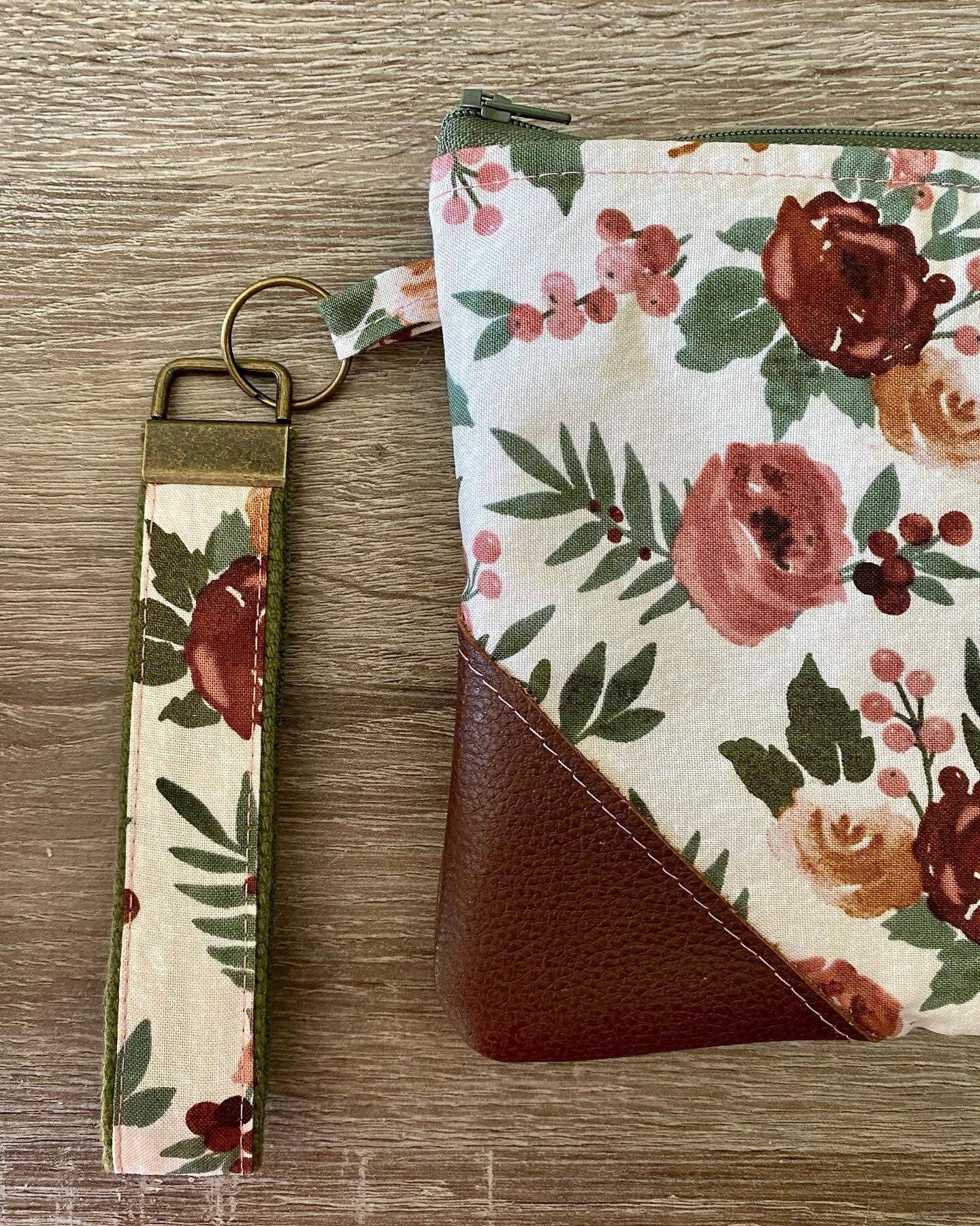 Rusty Rose Wristlet