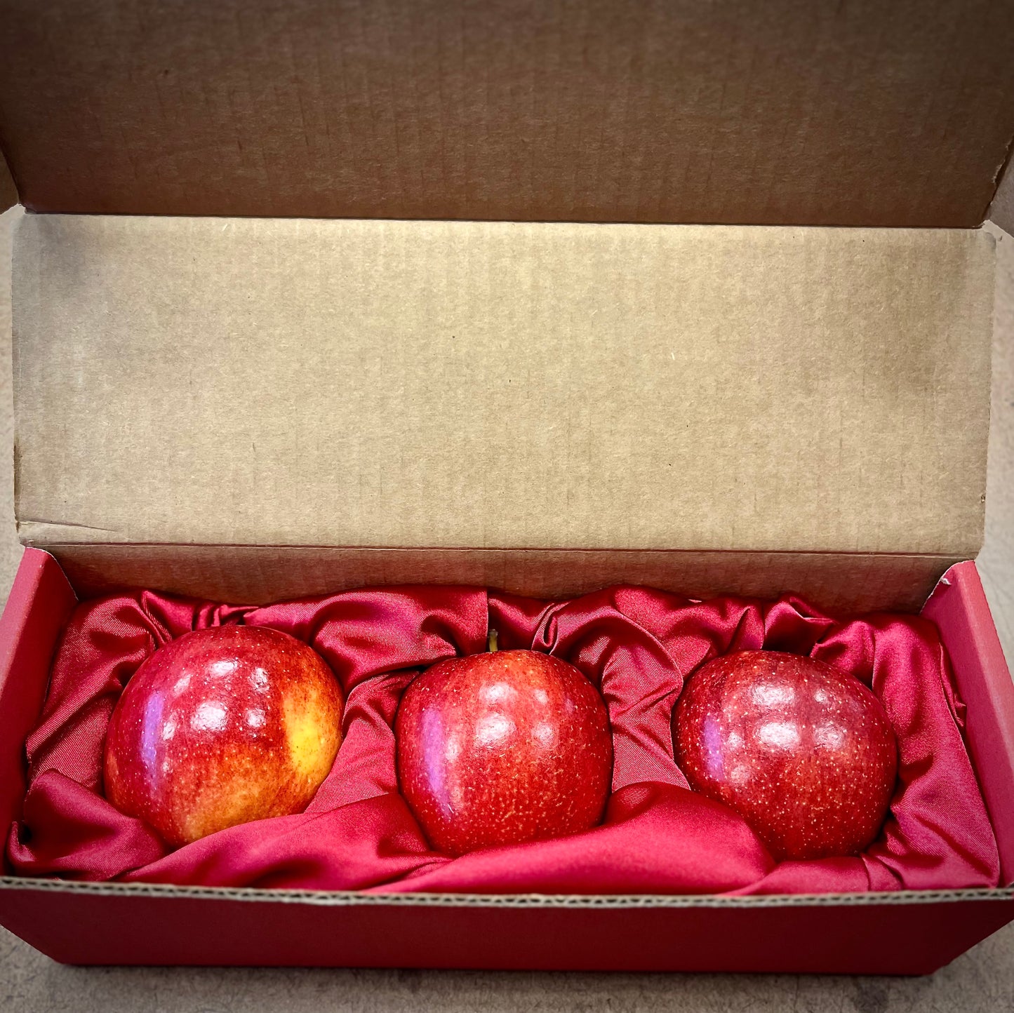 **FEATURED APPLE** - Envy Apples