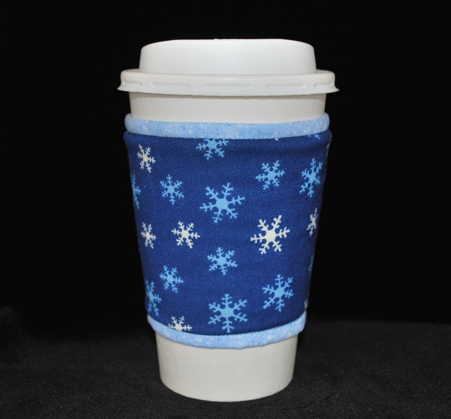 Cup Cozee - Snowflakes On Blue